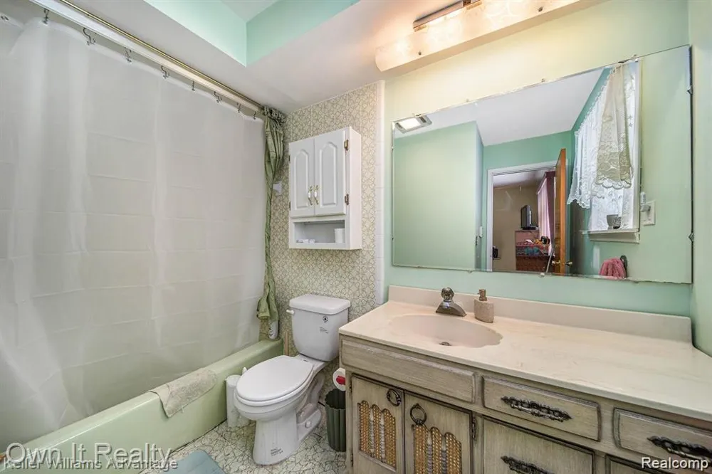 30072 Cherry Hill Road Garden City City, MI 48135
