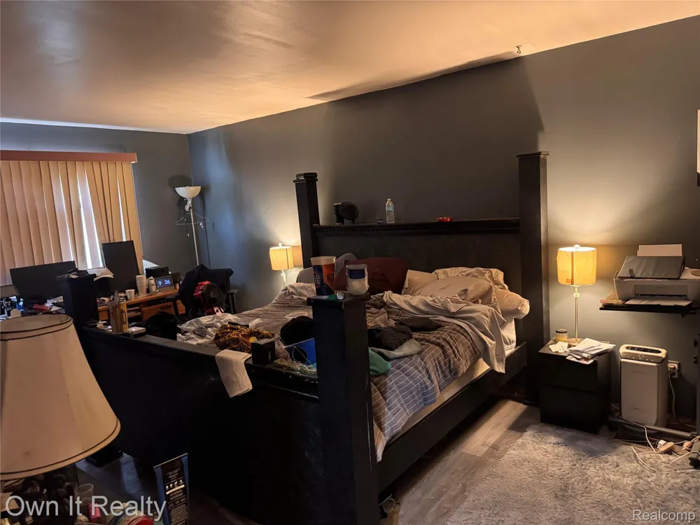 30072 Cherry Hill Road Garden City City, MI 48135