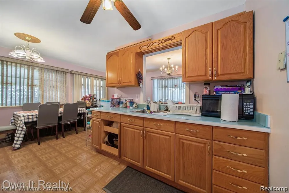 30072 Cherry Hill Road Garden City City, MI 48135