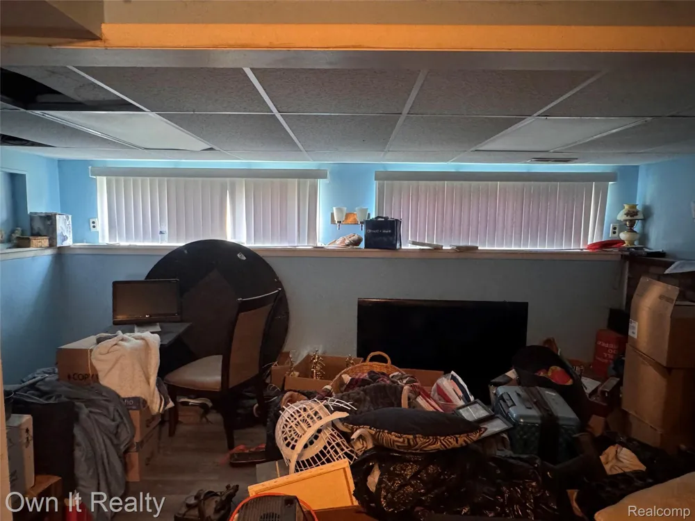 30072 Cherry Hill Road Garden City City, MI 48135