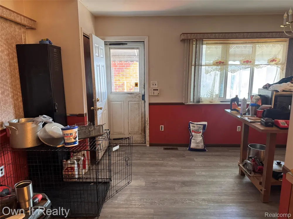 30072 Cherry Hill Road Garden City City, MI 48135