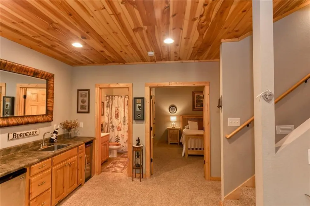 925 Zeppelin Strasse Helen, GA 30545