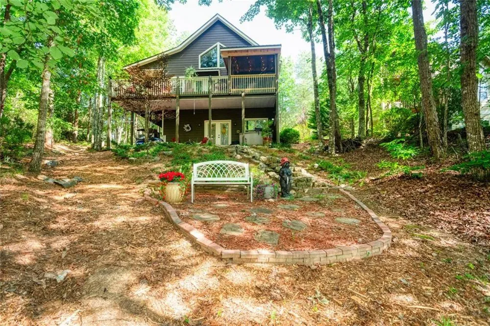 925 Zeppelin Strasse Helen, GA 30545