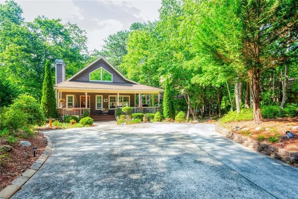 925 Zeppelin Strasse Helen, GA 30545