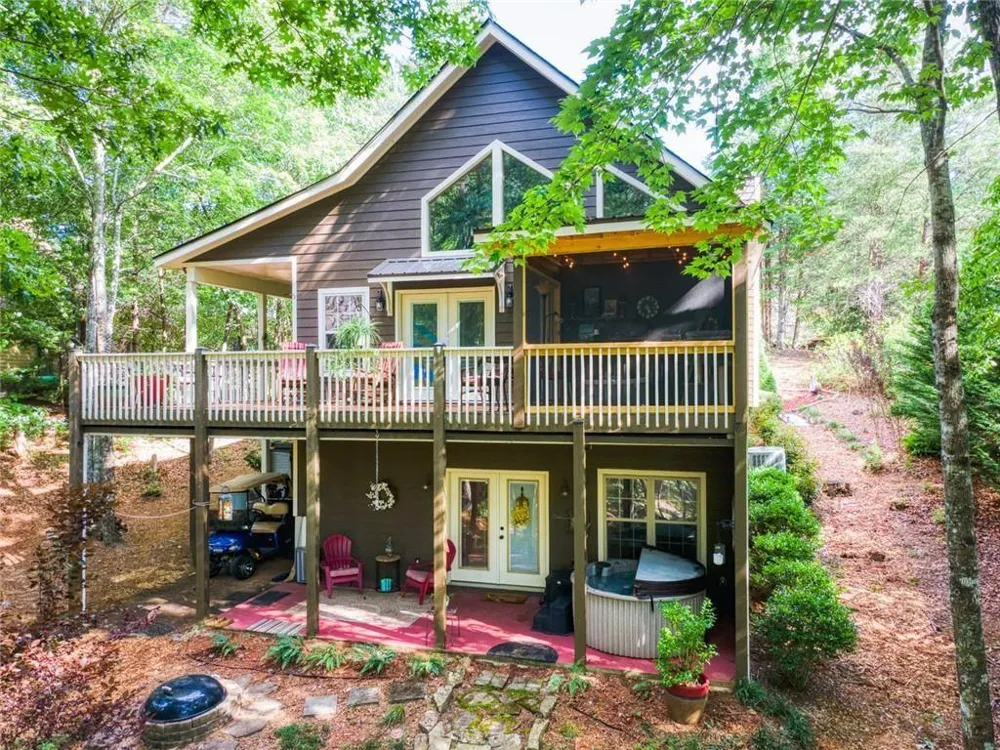 925 Zeppelin Strasse Helen, GA 30545
