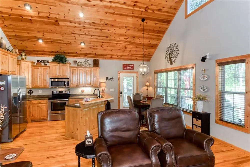 925 Zeppelin Strasse Helen, GA 30545