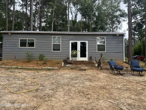 211 Clark Cemetery Road