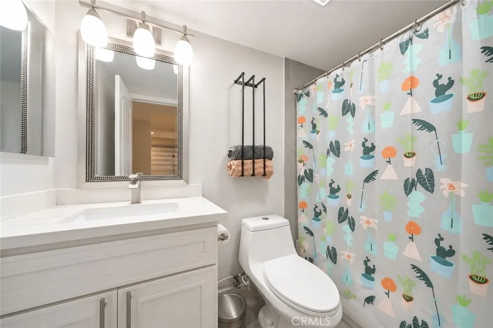 7306 Quill Drive #170 Downey, CA 90242