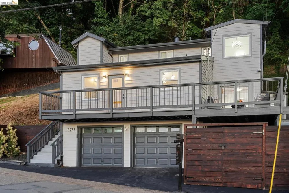 6756 Snake Road Oakland, CA 94611