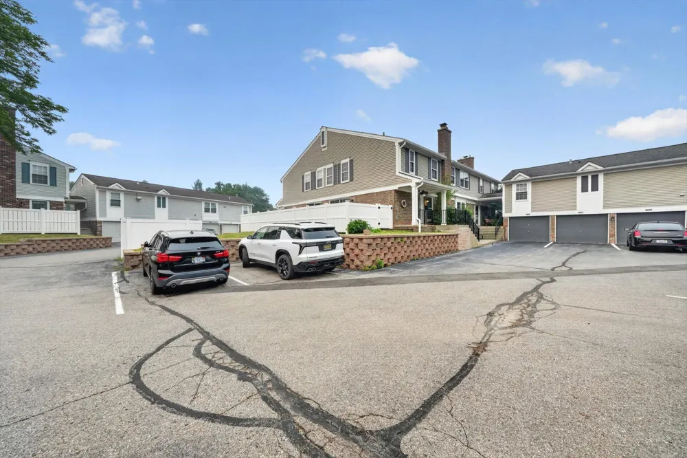 21344 E Glen Haven Circle Northville, MI 48167