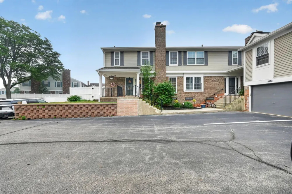 21344 E Glen Haven Circle Northville, MI 48167