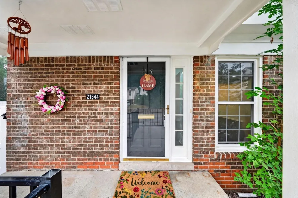21344 E Glen Haven Circle Northville, MI 48167
