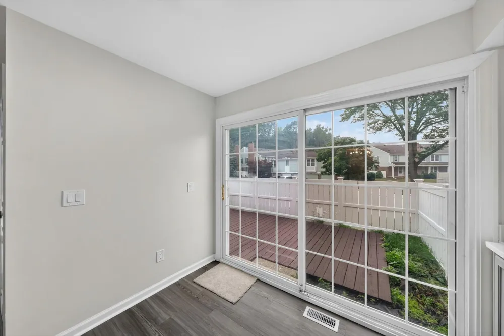 21344 E Glen Haven Circle Northville, MI 48167