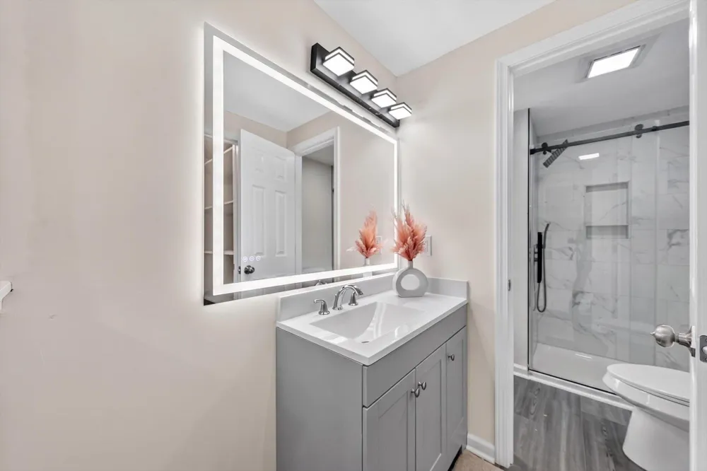 21344 E Glen Haven Circle Northville, MI 48167