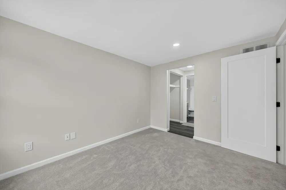 21344 E Glen Haven Circle Northville, MI 48167