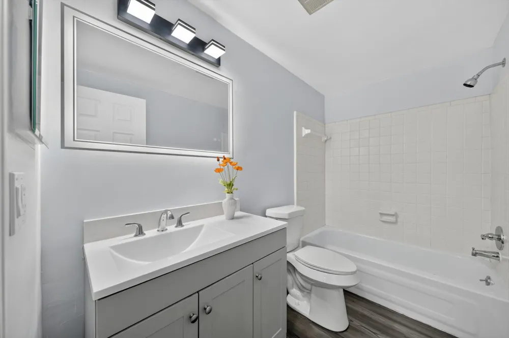 21344 E Glen Haven Circle Northville, MI 48167