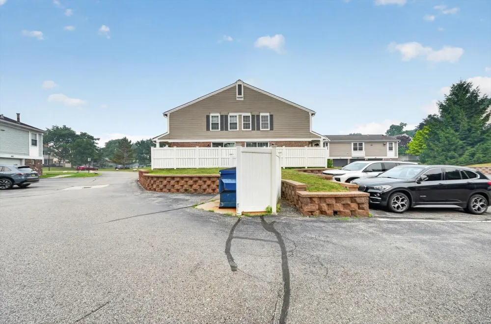 21344 E Glen Haven Circle Northville, MI 48167