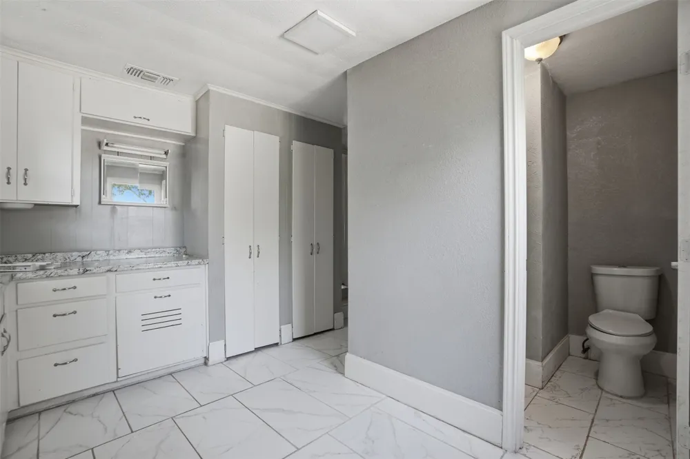 337 1st Street Point, TX 75472
