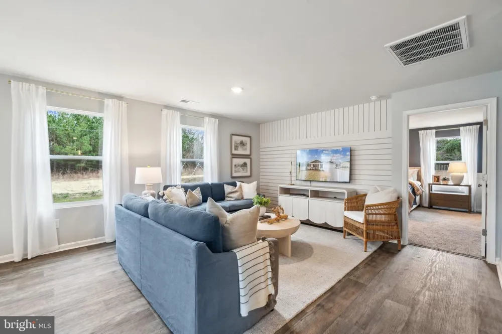 16 RIVER OAK DRIVE Staunton, VA 24401