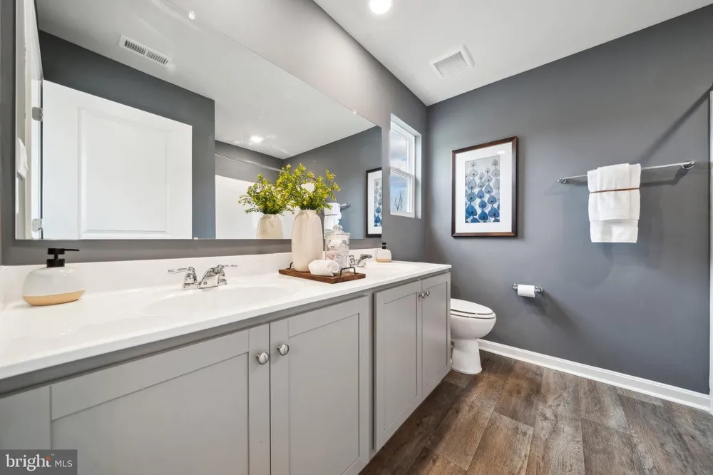 16 RIVER OAK DRIVE Staunton, VA 24401