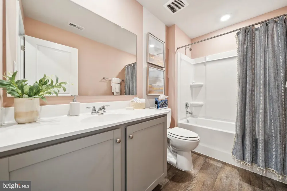 16 RIVER OAK DRIVE Staunton, VA 24401