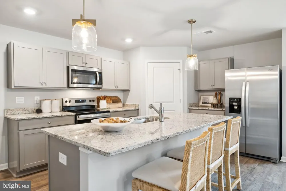 16 RIVER OAK DRIVE Staunton, VA 24401
