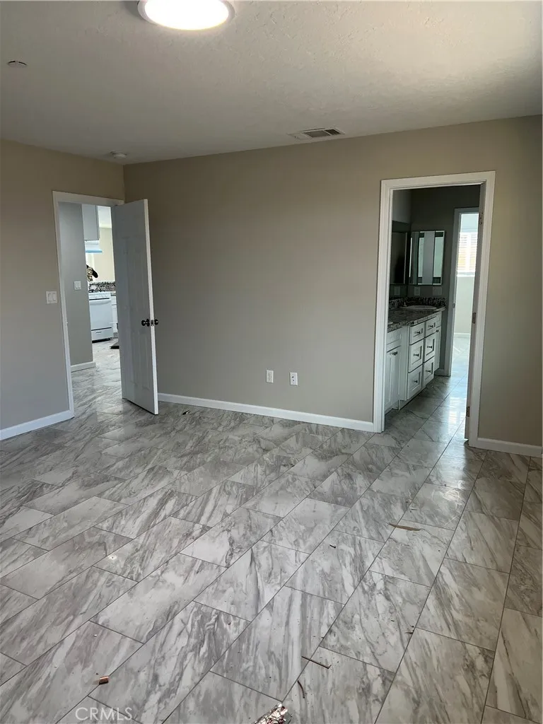 16550 Olive Street #105 Hesperia, CA 92345