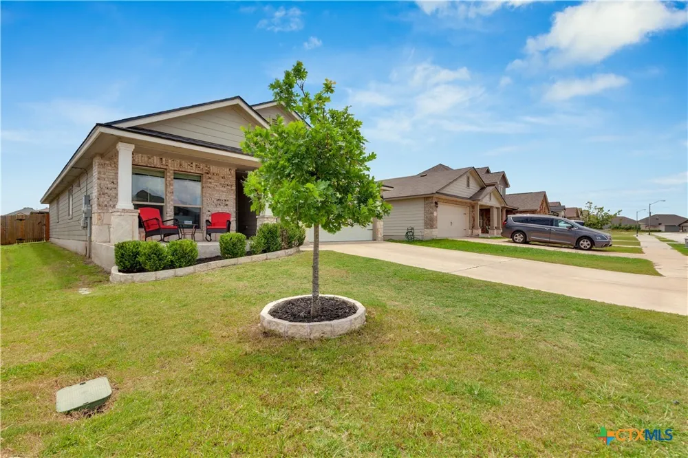 119 Beth Ann Loop Taylor, TX 76574