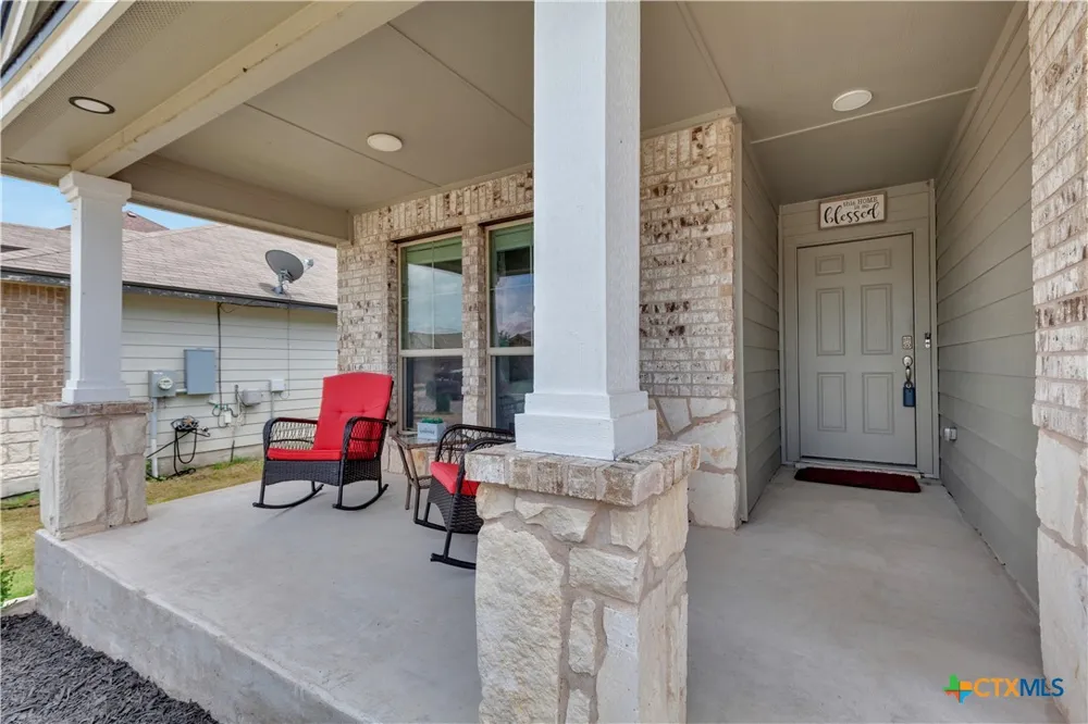 119 Beth Ann Loop Taylor, TX 76574