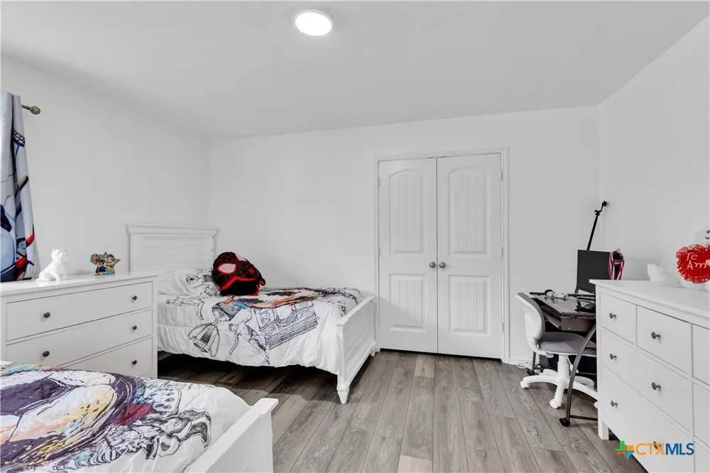 119 Beth Ann Loop Taylor, TX 76574