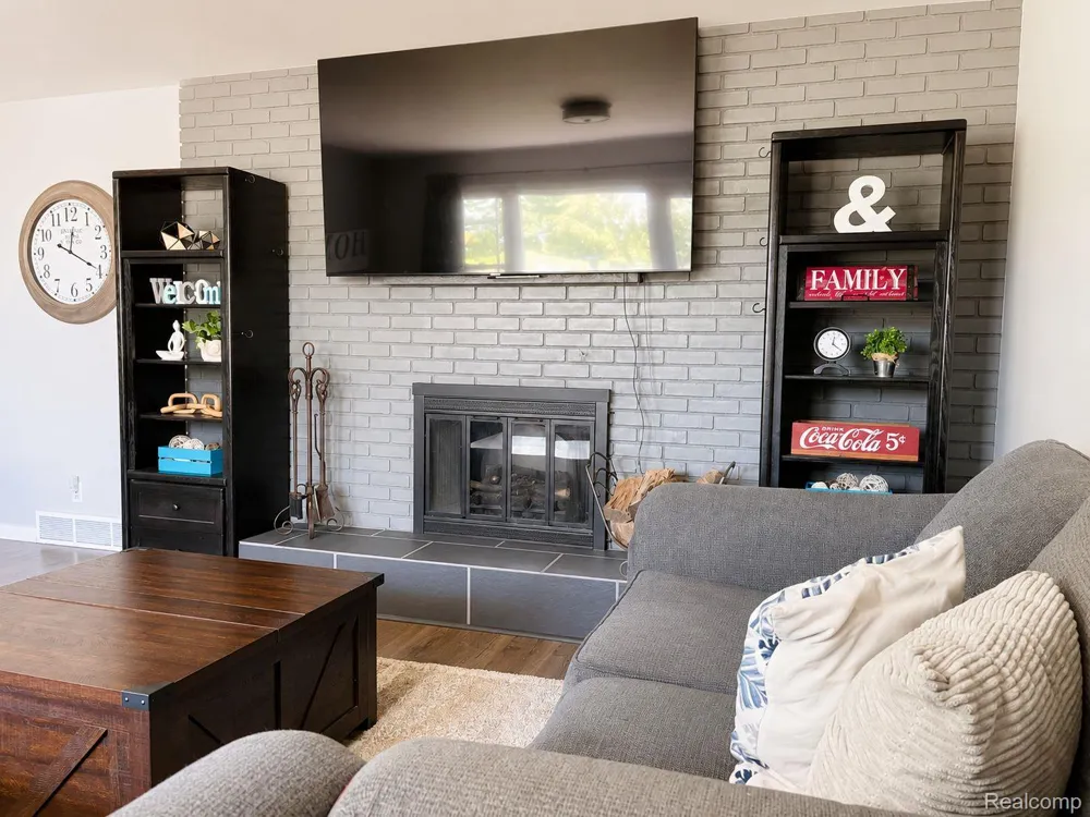 4108 Allen Court Bay City City, MI 48706