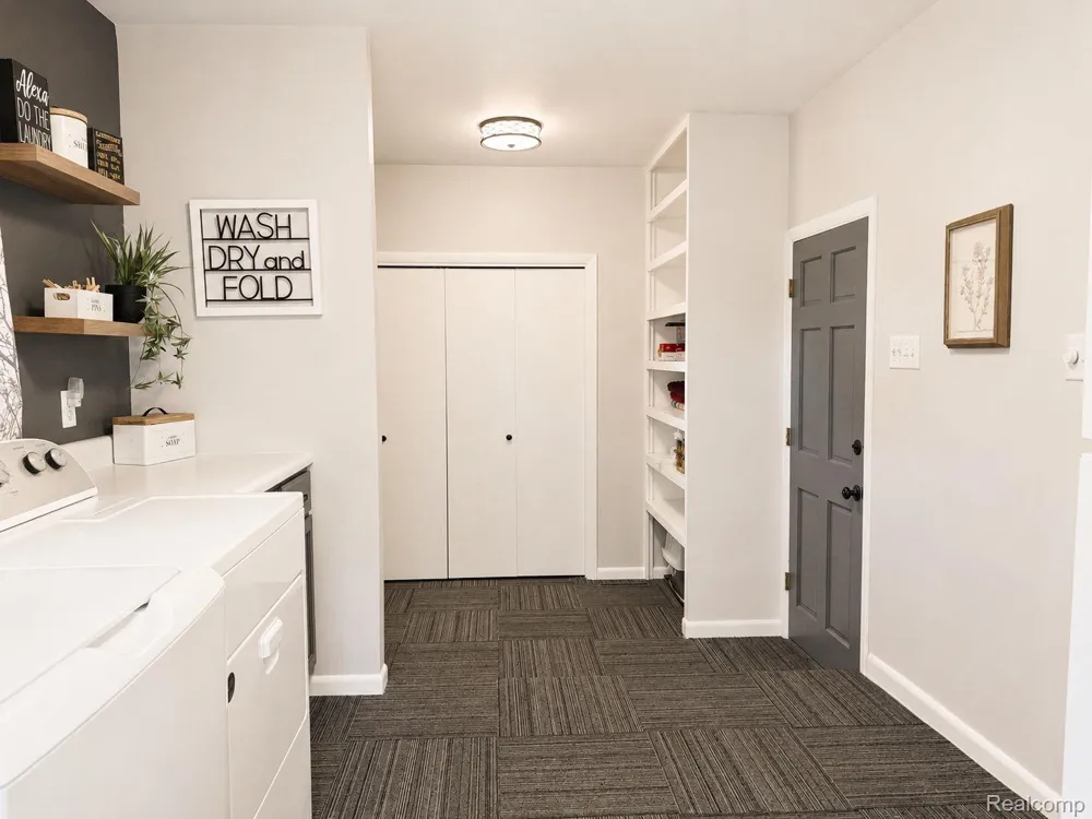 4108 Allen Court Bay City City, MI 48706