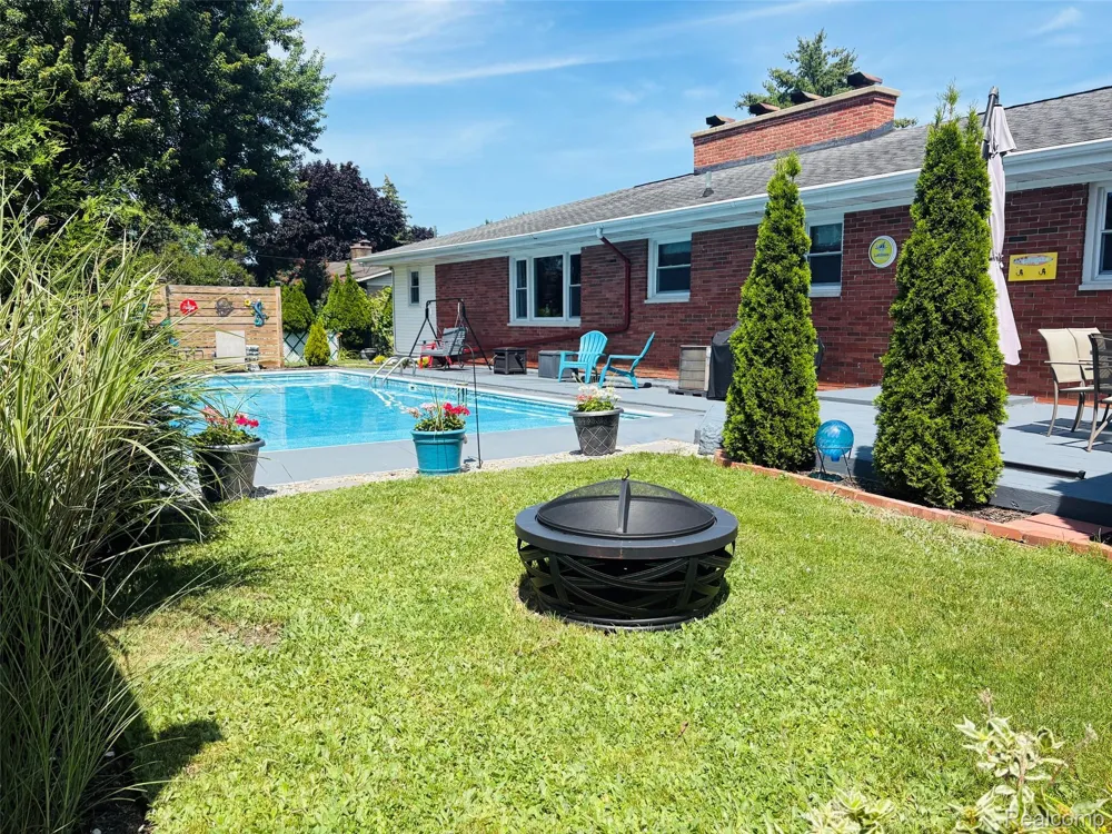 4108 Allen Court Bay City City, MI 48706