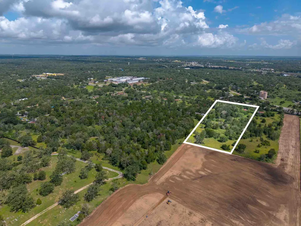 239 State Highway 21 Highway W Cedar Creek, TX 78612