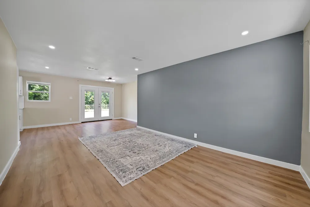 113 E Linda Drive Garland, TX 75041