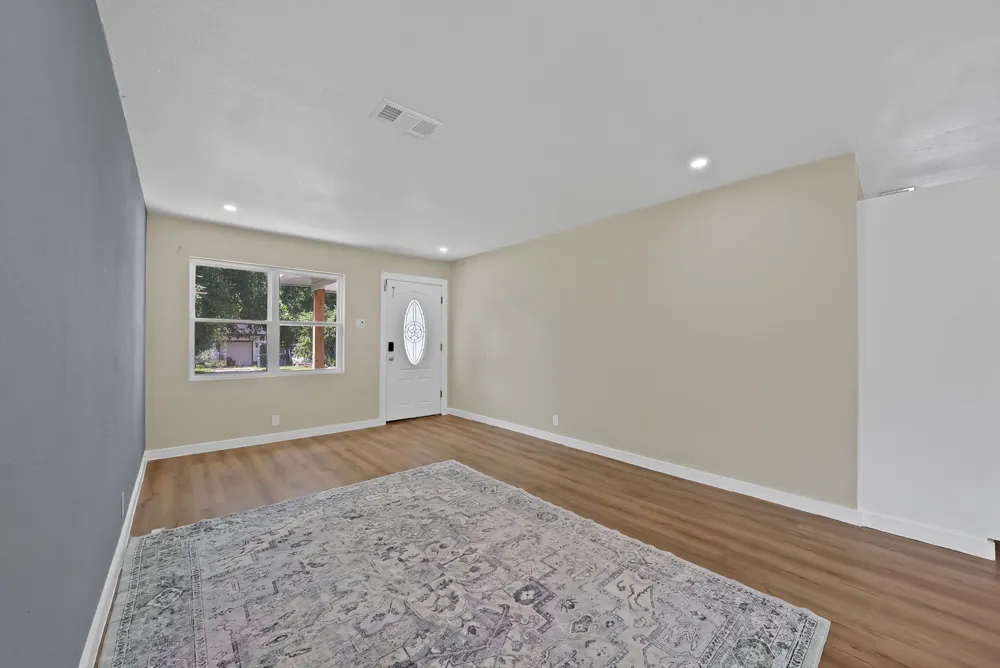 113 E Linda Drive Garland, TX 75041