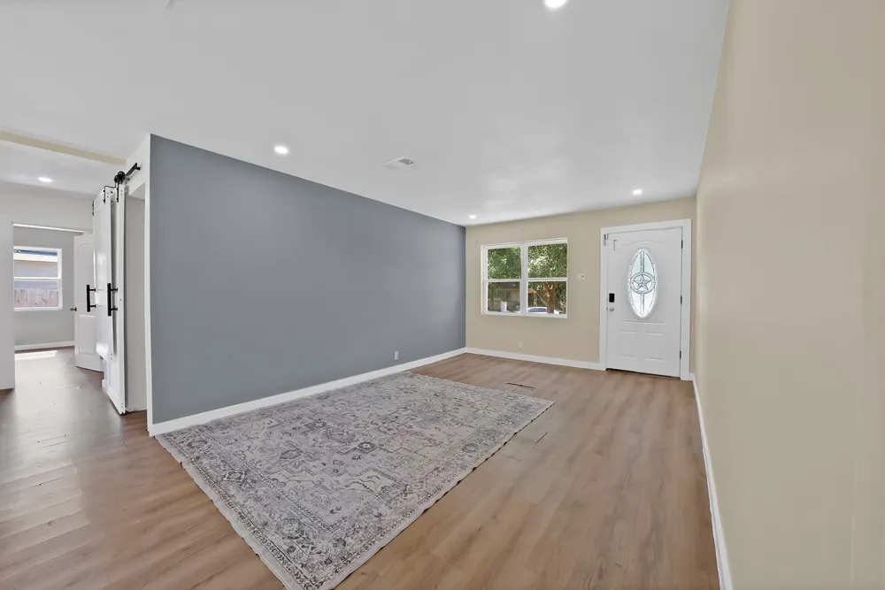 113 E Linda Drive Garland, TX 75041