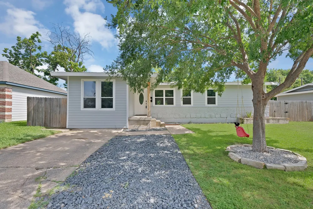 113 E Linda Drive Garland, TX 75041