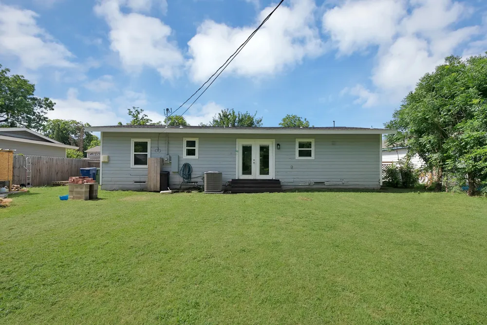 113 E Linda Drive Garland, TX 75041
