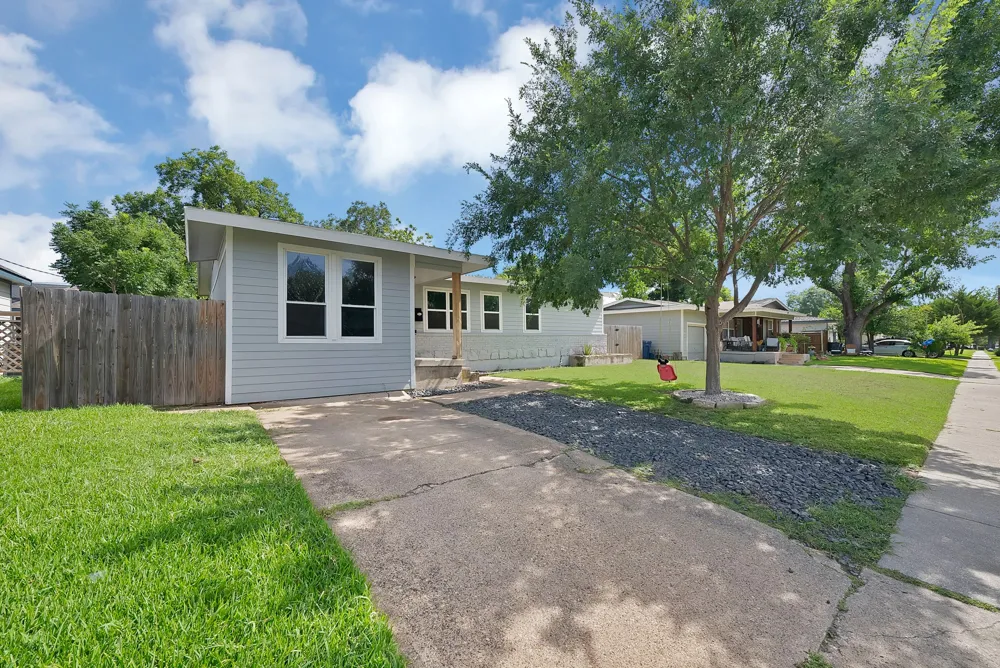 113 E Linda Drive Garland, TX 75041