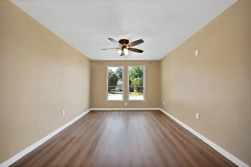 113 E Linda Drive Garland, TX 75041