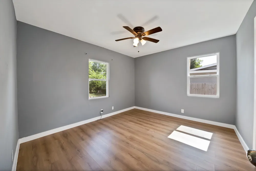 113 E Linda Drive Garland, TX 75041