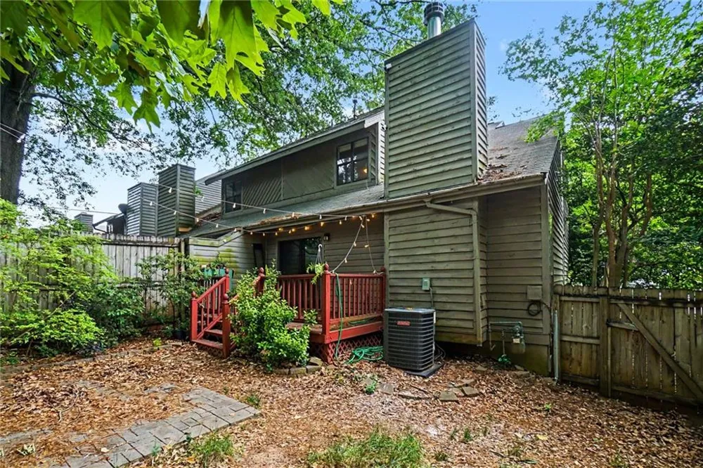 1006 Creatwood Circle SE Smyrna, GA 30080