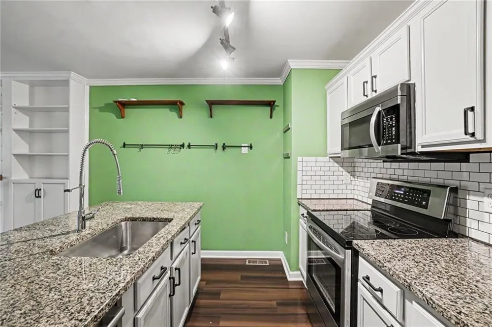 1006 Creatwood Circle SE Smyrna, GA 30080