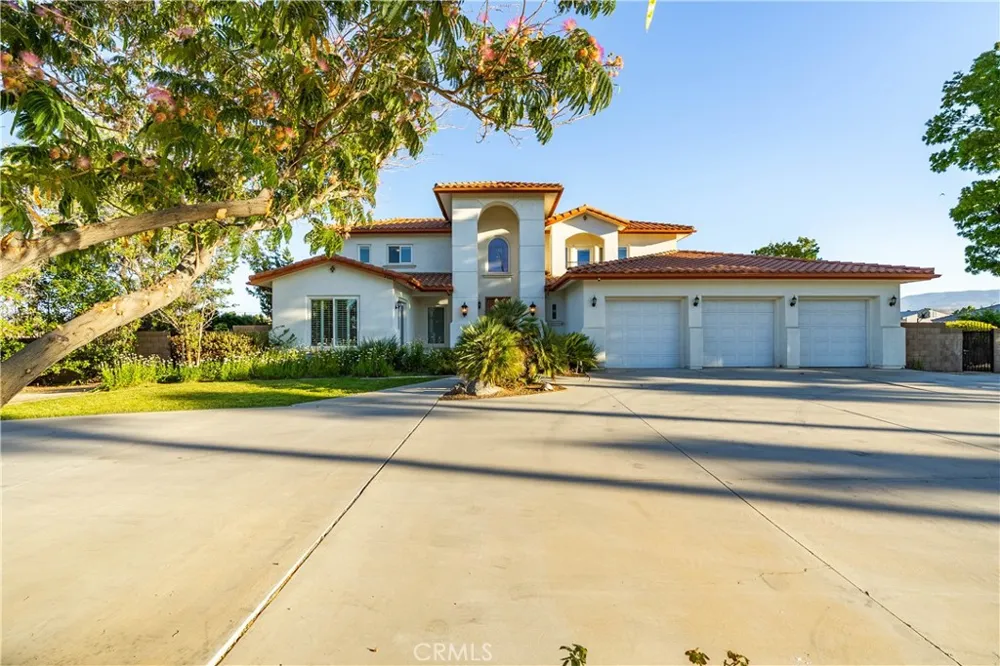 2020 W Avenue Palmdale, CA 93551