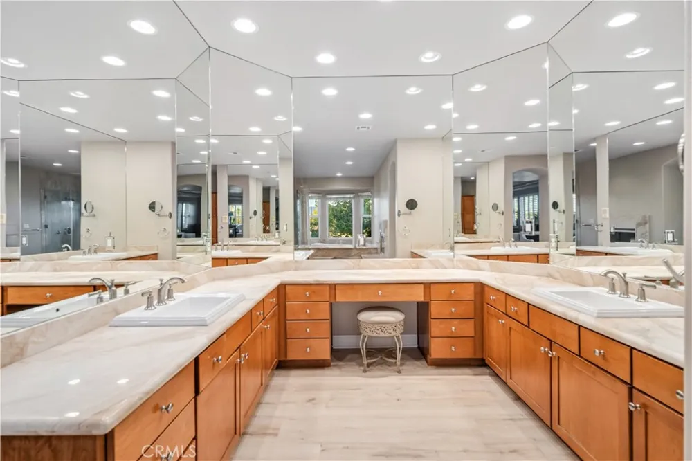 2020 W Avenue Palmdale, CA 93551