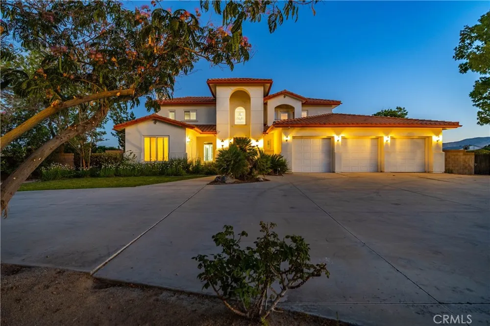 2020 W Avenue Palmdale, CA 93551