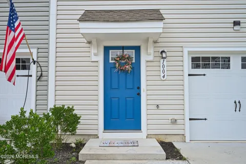 1004 Cyprus Court #1004