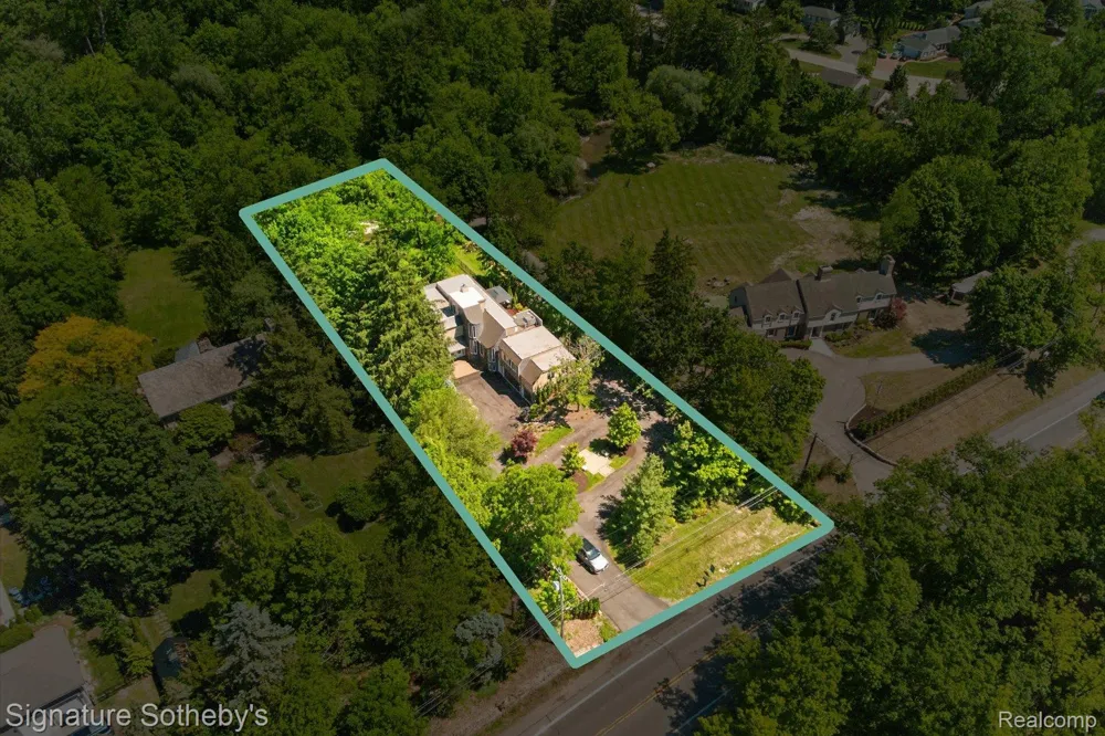 30650 Lahser Road Beverly Hills Village, MI 48025