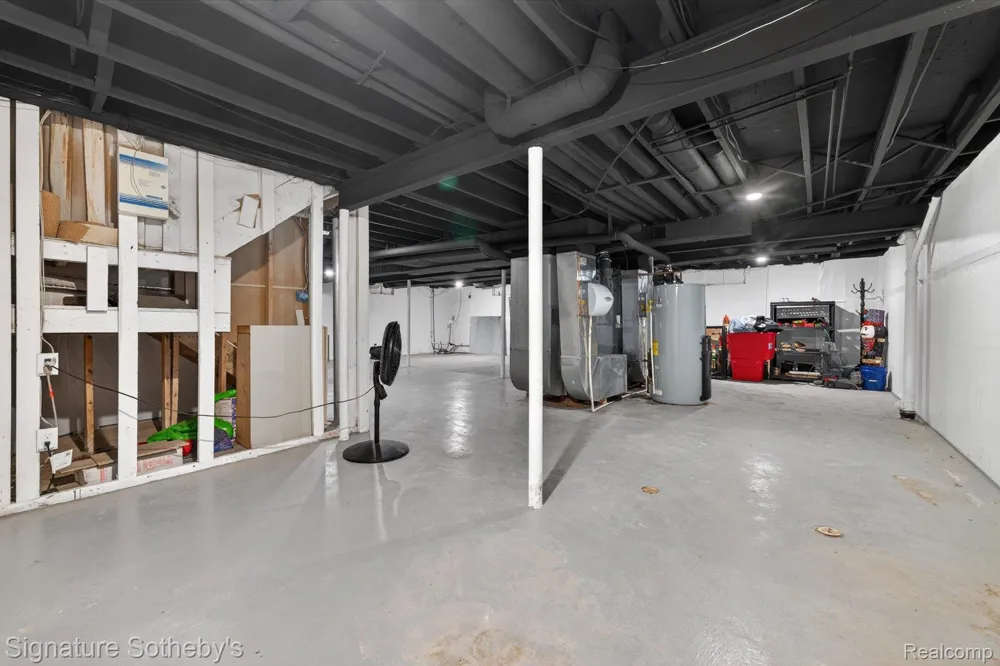 30650 Lahser Road Beverly Hills Village, MI 48025